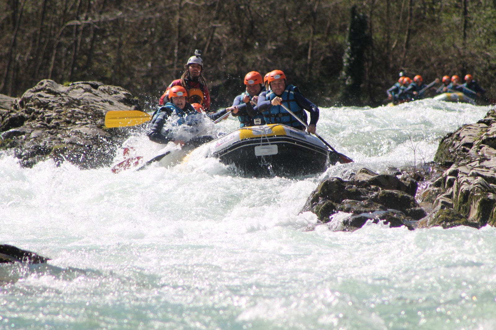 Rafting en el Sella (Asturias) - paso de los Estayos (Clase III)