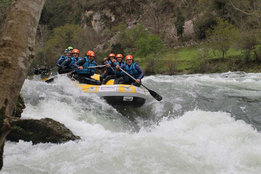 Rafting en Asturias 2016 con Los Cauces Multiaventura